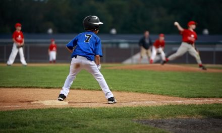 Creating a Winning Environment for Youth Baseball Parents